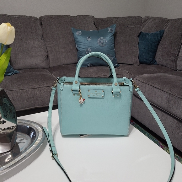 EUC - Kate Spade ♠️ Crossbody Bag w/bag charm - Picture 4 of 16